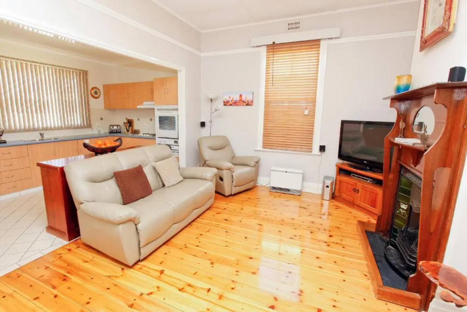 Emaroo Cottages Broken Hill