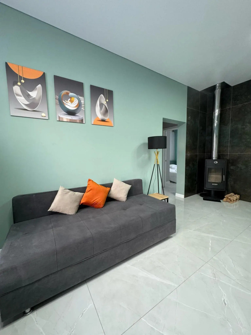 Коттедж "Небо" с подогреваемым бассейном и сауной