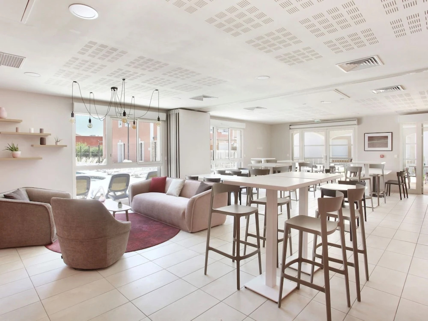 Nicely Maintained Apartment Near the Historic Aigues-mortes