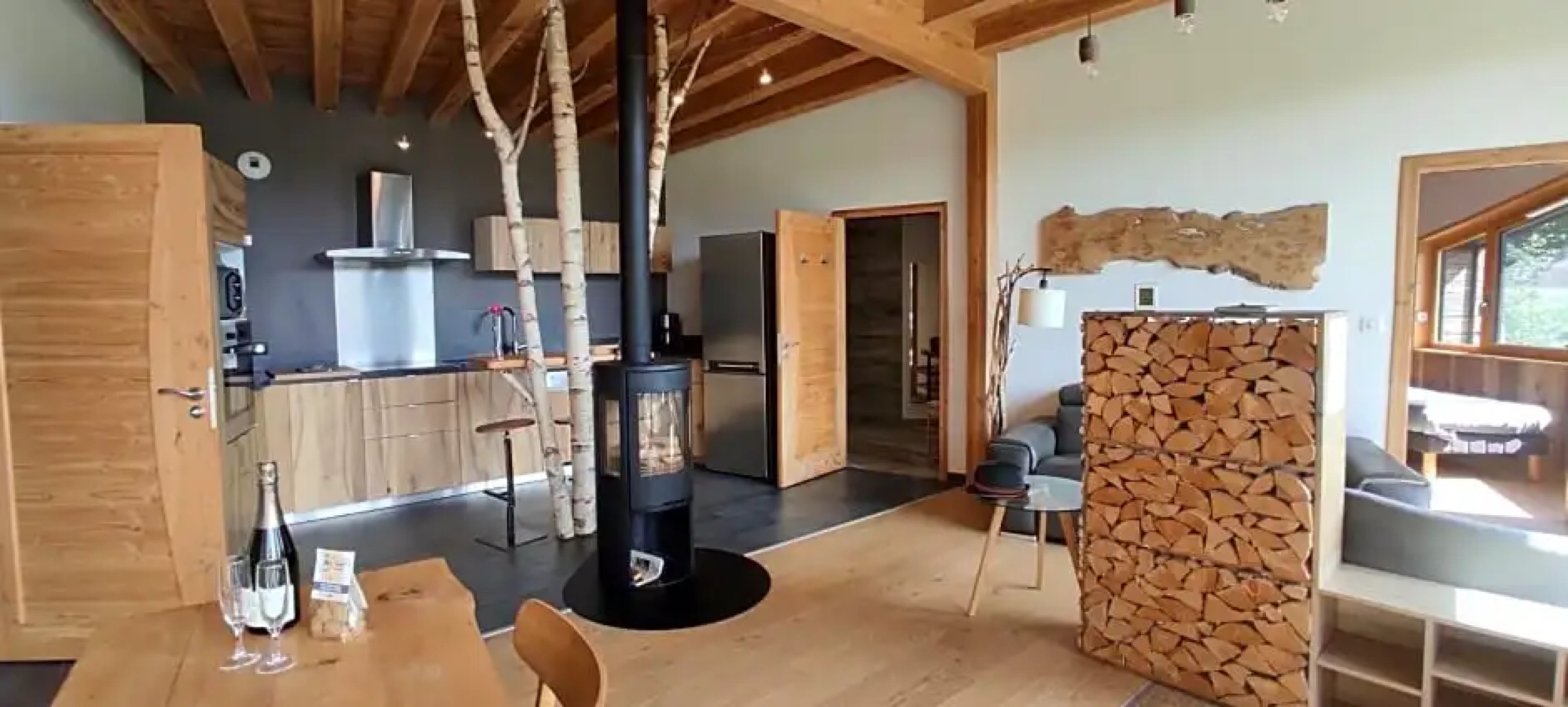 Bulle de Bois, écolodge insolite avec spa privatif au milieu des volcans - Bulles d'Herbe