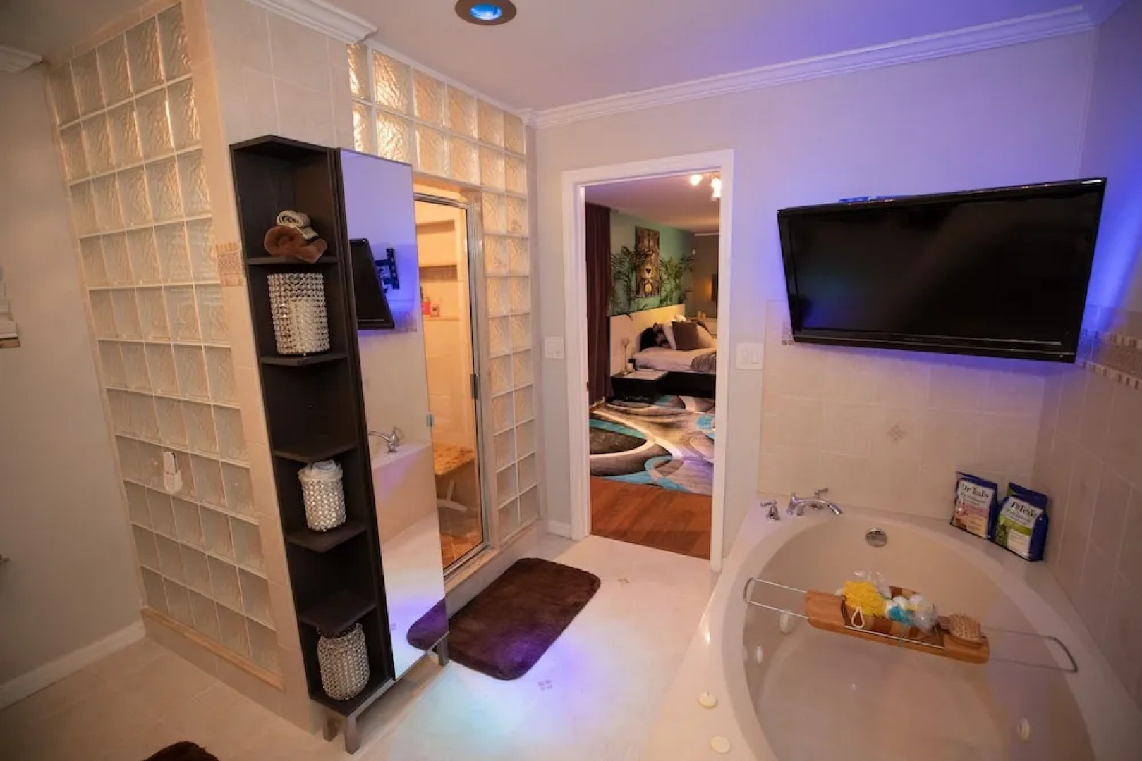 Urban Oasis W/hot Tub, Heated Pool And Private Movie Theater 2 Bedroom Home by RedAwning