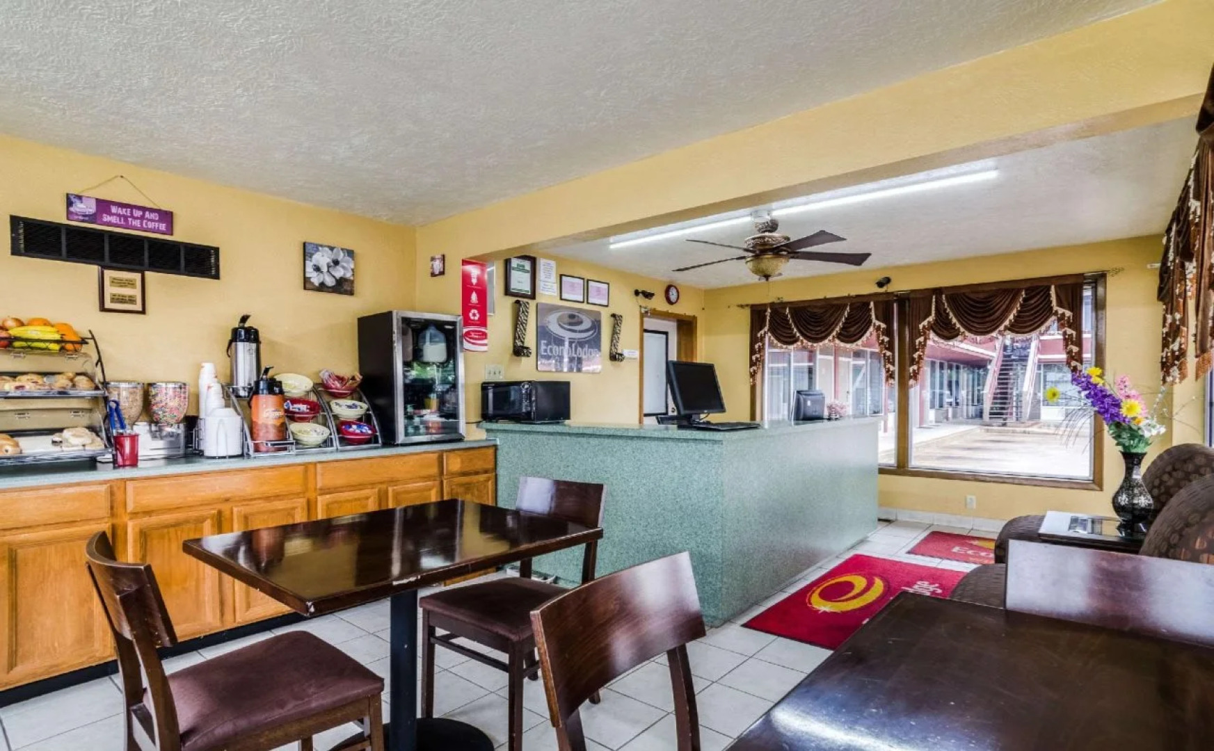 Econo Lodge Winfield