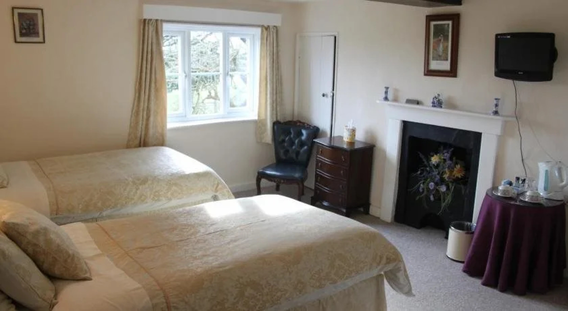 Ingon Bank Farm Bed And Breakfast