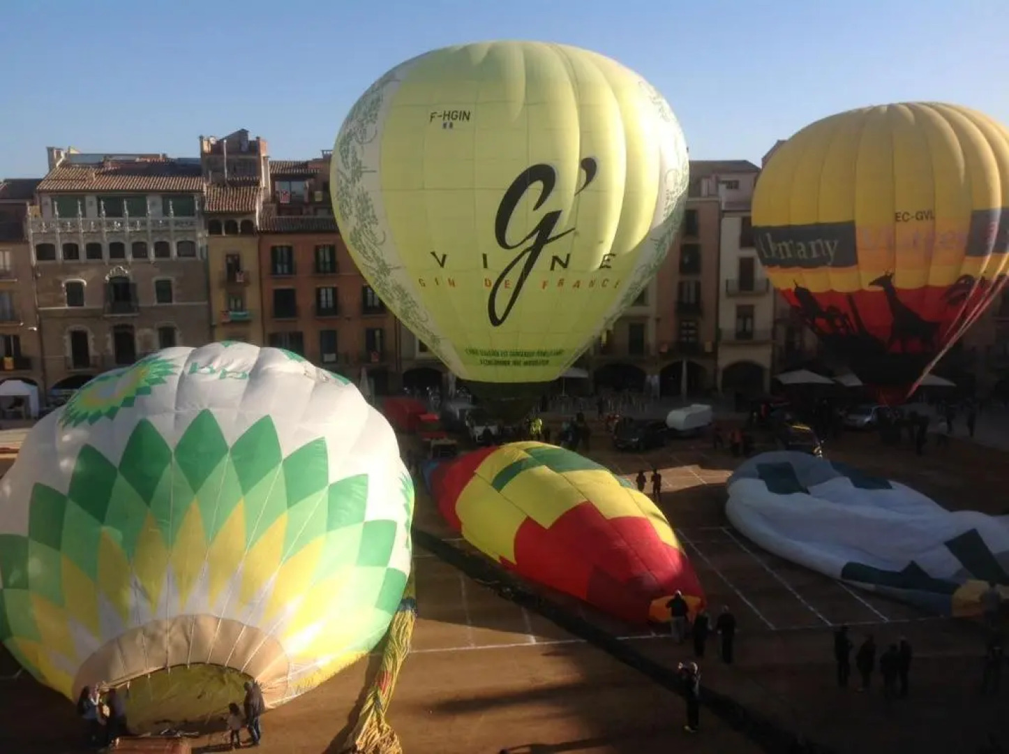 Apartaments Vicus 2 con vistas a la Plaza Mayor de Vic