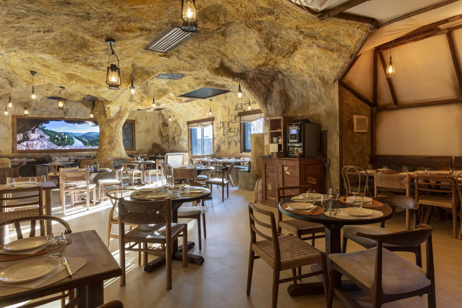 Hotel OstOria BW Signature Collection