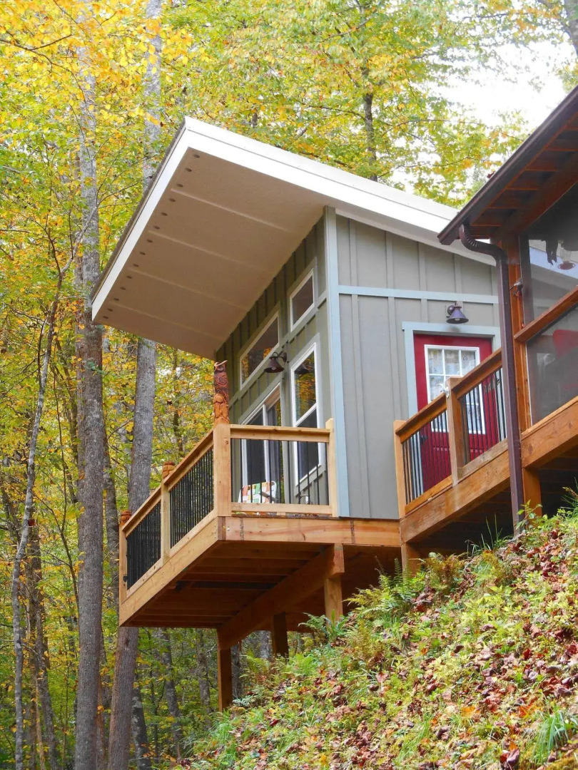 The Owl's Perch (5 inch clearance needed)