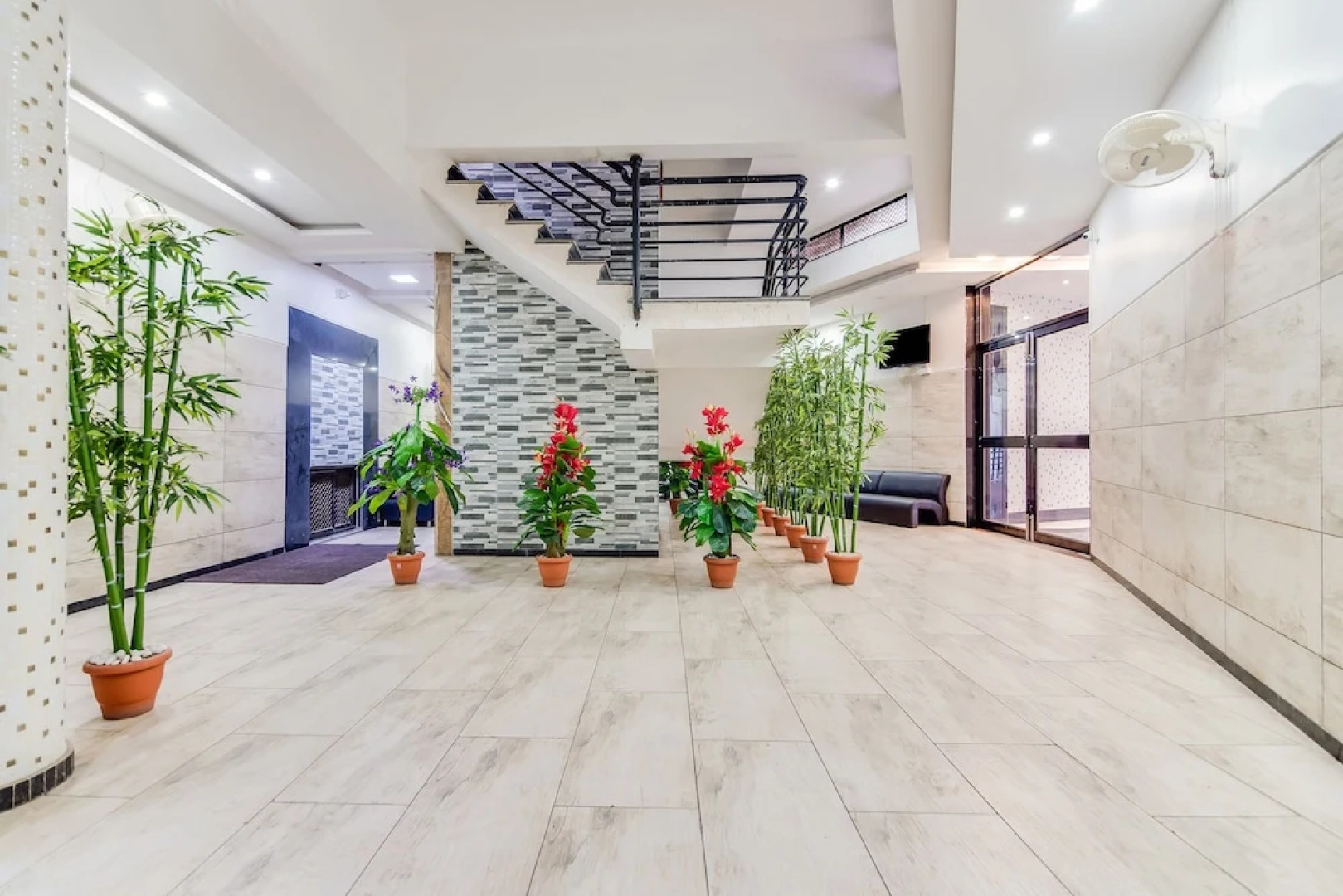 Capital O 48876 Shri Saibaba Satsang Mandal