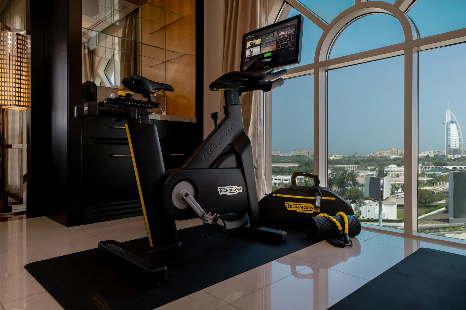 Отель Kempinski Mall Of The Emirates