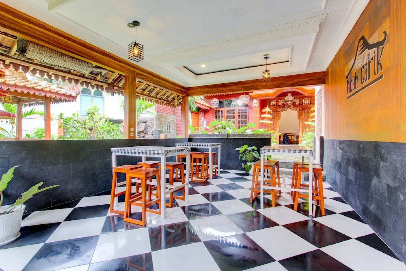 Hotel O Mbah Carik Homestay Syari'ah