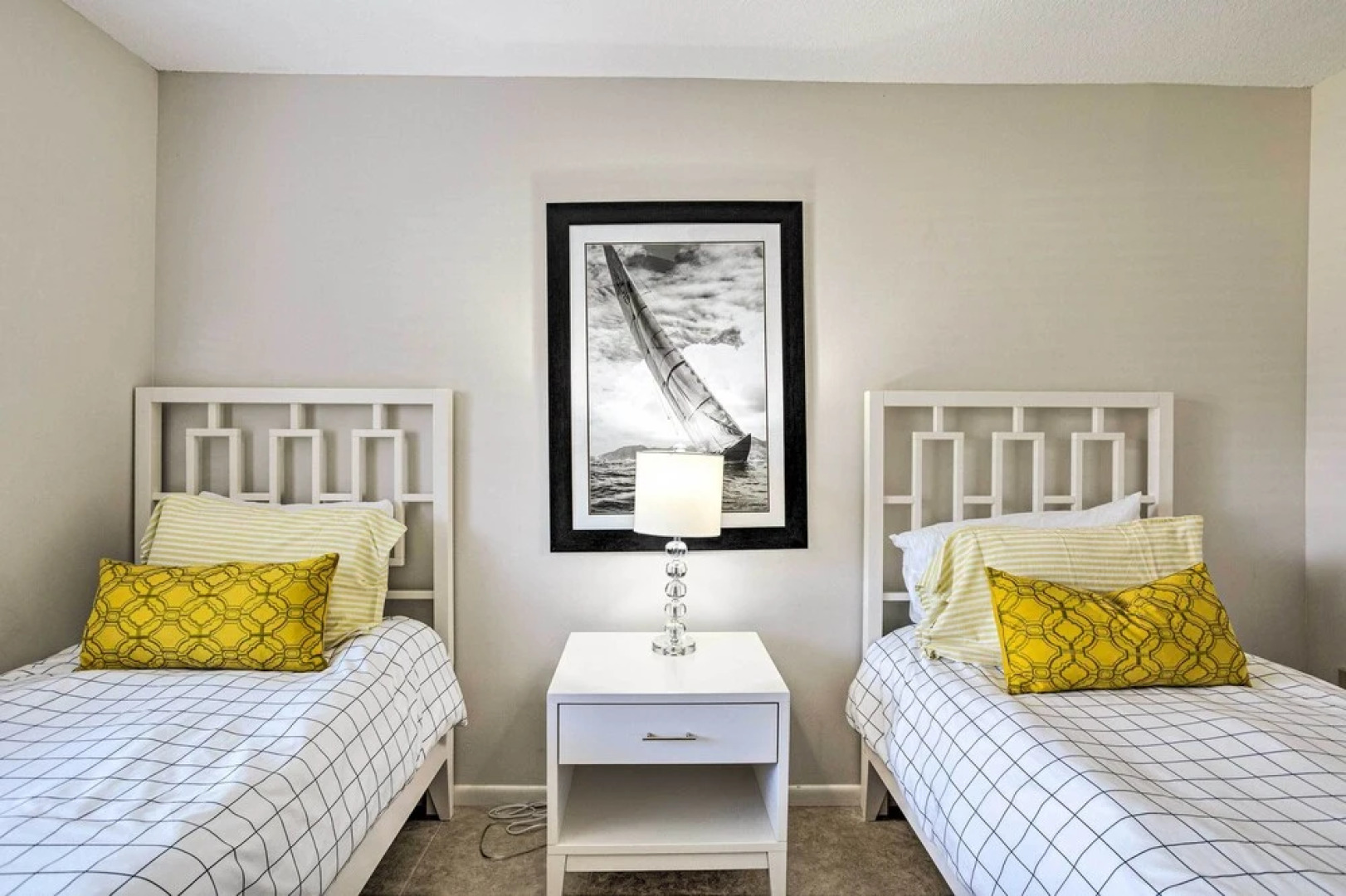 Jupiter Condo w/ Pool Access, Walk to Beach!