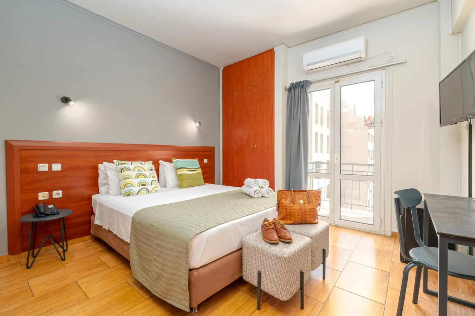 Petousis Hotel & Suites