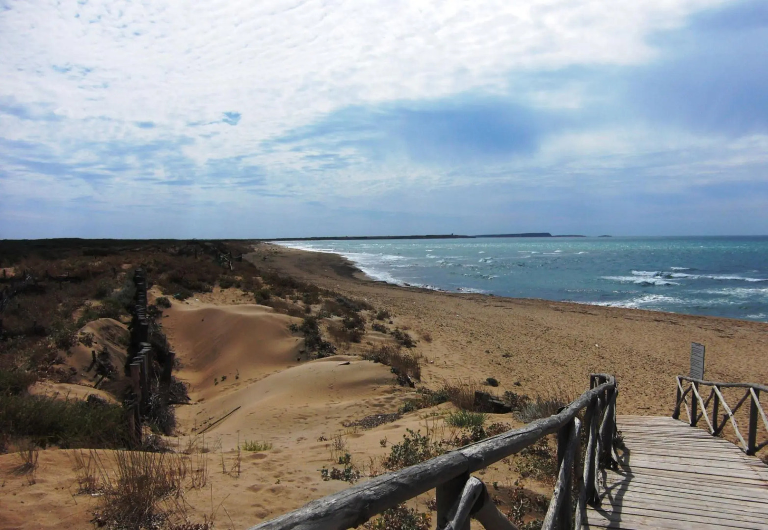 Holiday home with sea view on the beach of Is Arenas and Torre del Pozzo 300 meters from the sea sho-Casa Zinzella