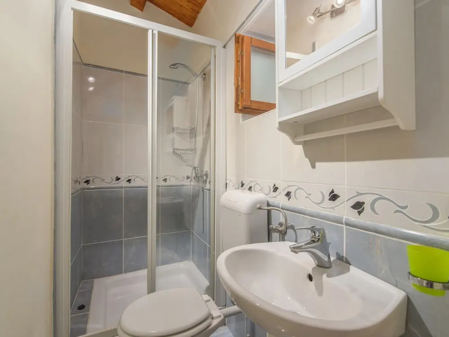 Stone Holiday House With a Spacious Yard and Private Pool