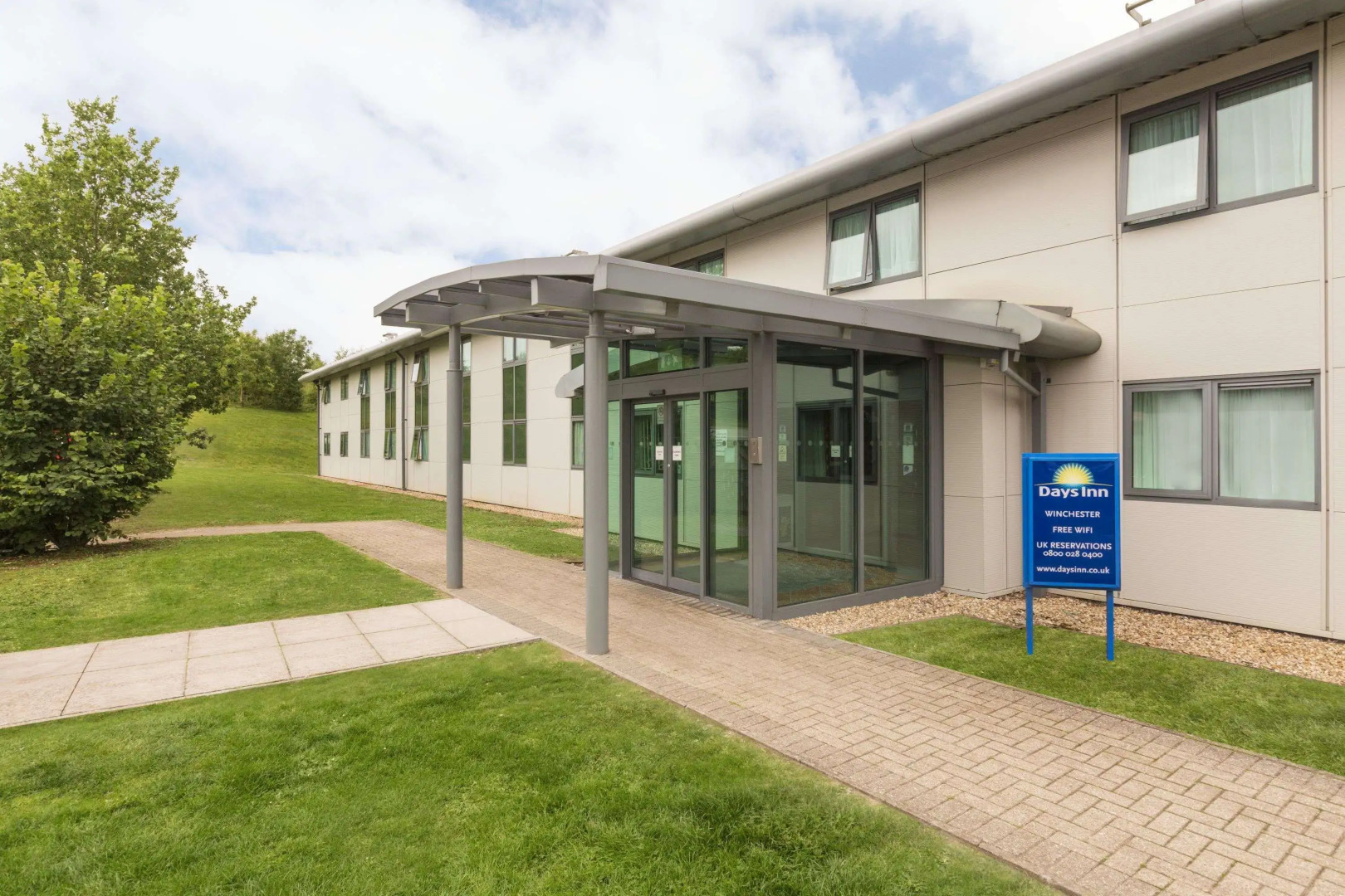 Days Inn by Wyndham Winchester M3