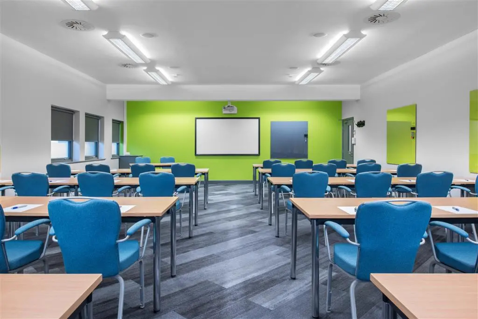 Drift Inn (Formerly The Waterfront Hotel)