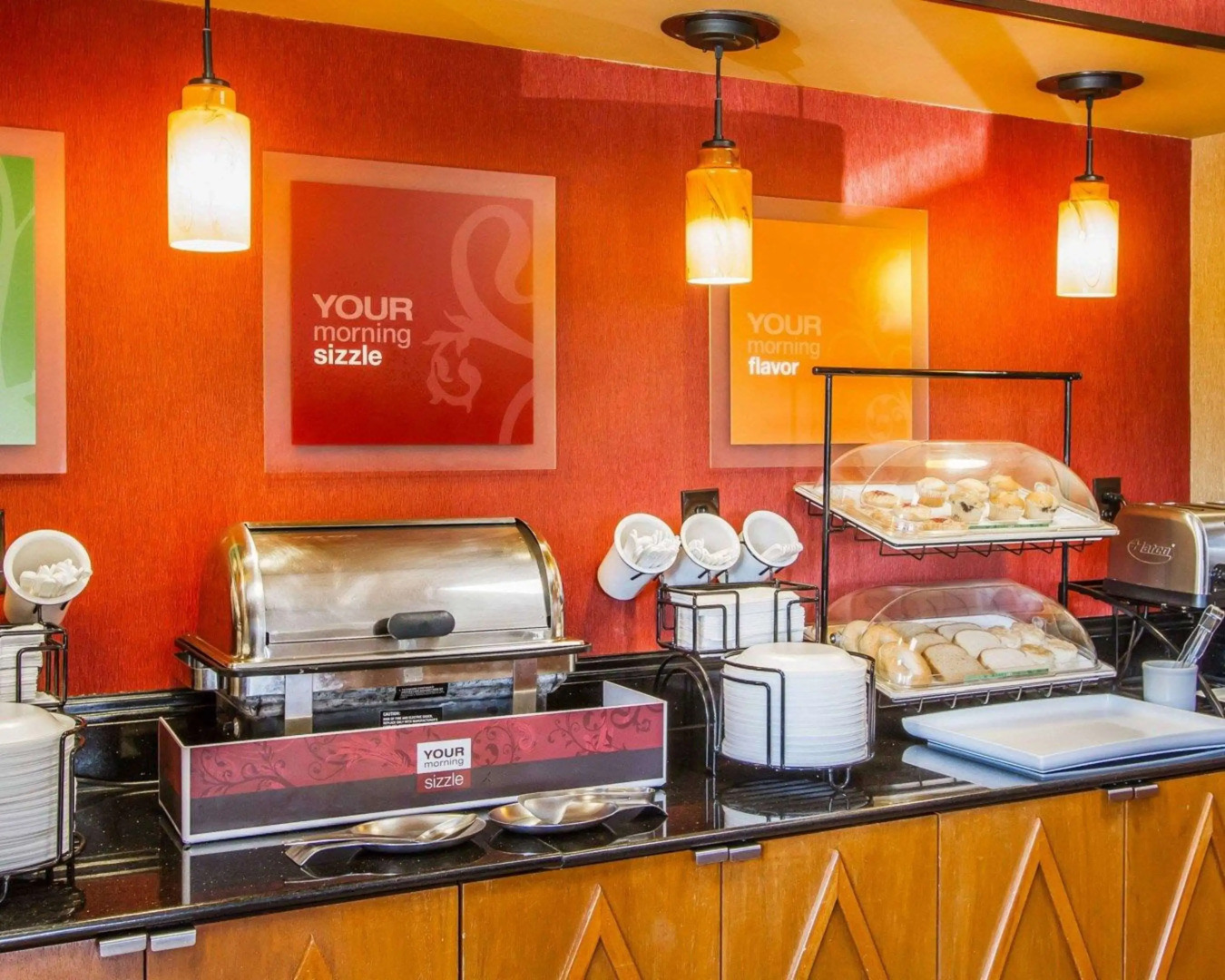 Rodeway Inn & Suites Clarksville near Governors Square Mall