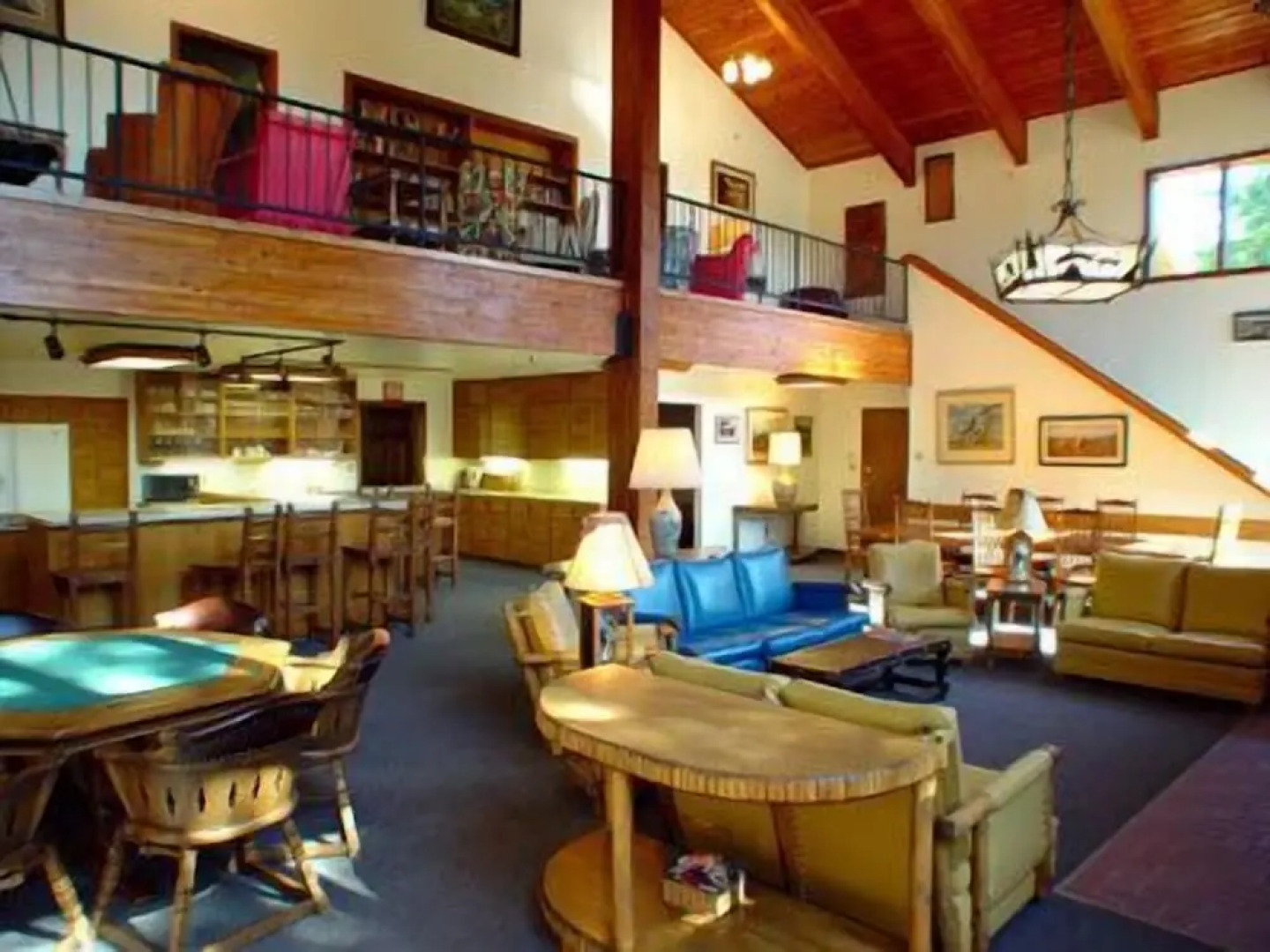 Pahaska Tepee Resort