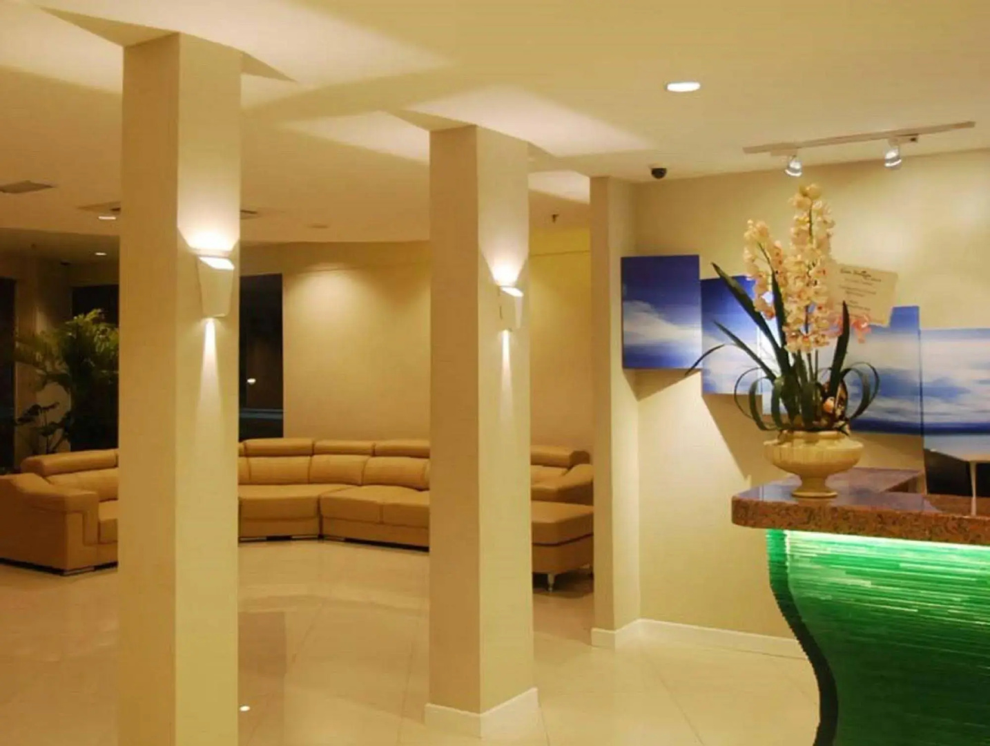 Oceania Hotel