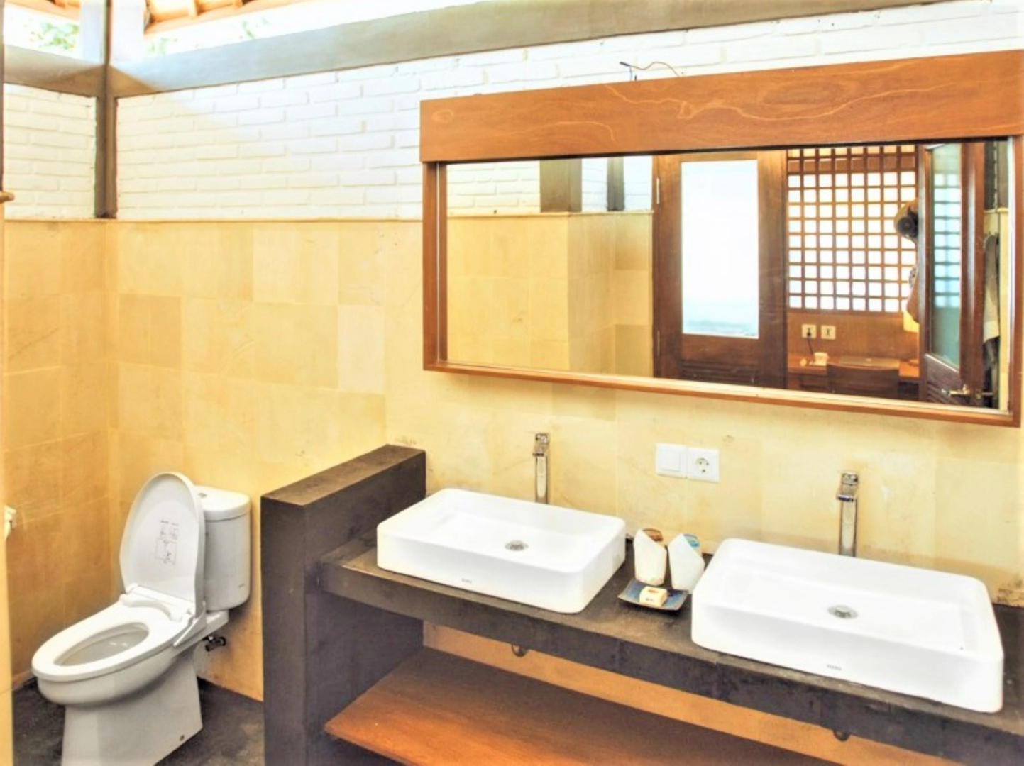 Hi Blue Bali Melasti Resort by ZUZU