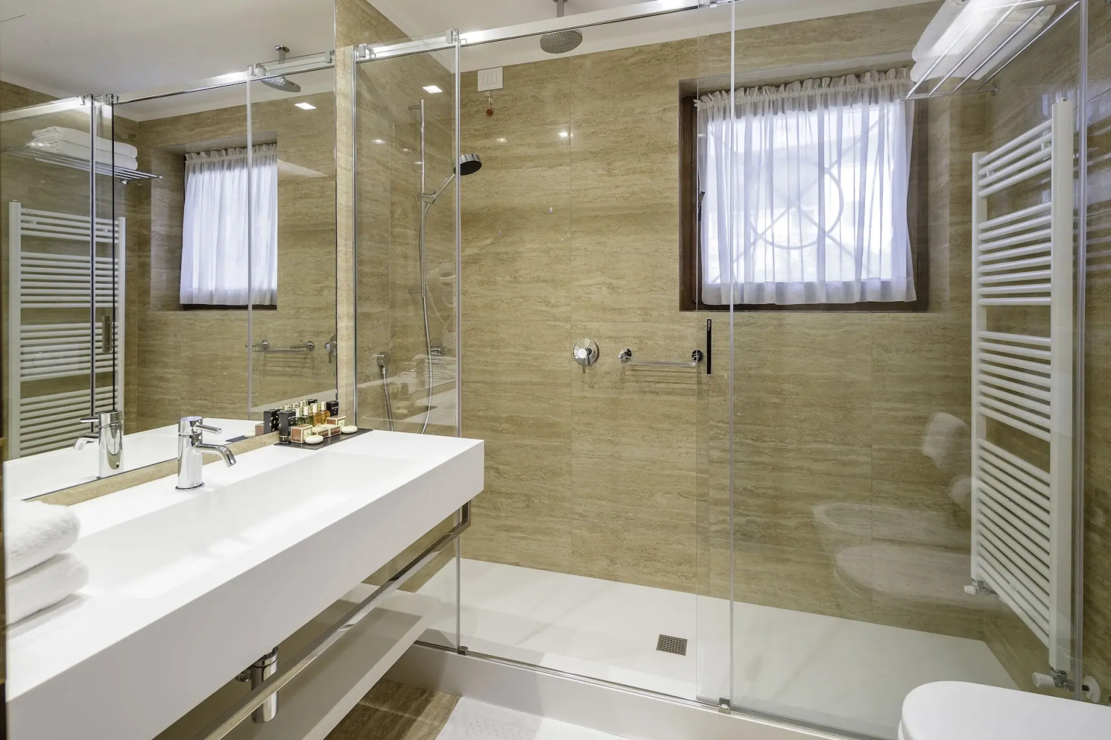 Lajadira Hotel & Spa