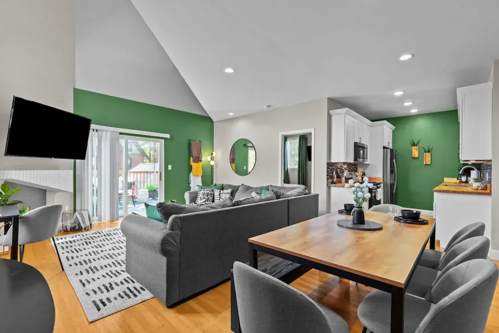 West End Whimsy | JZ Vacation Rentals