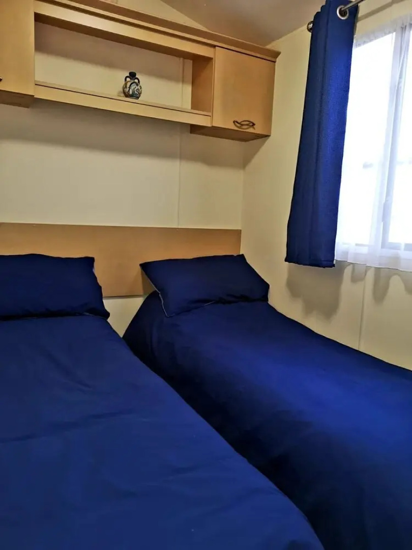 Whitstable Caravan - 5 Minutes Away From the Beach