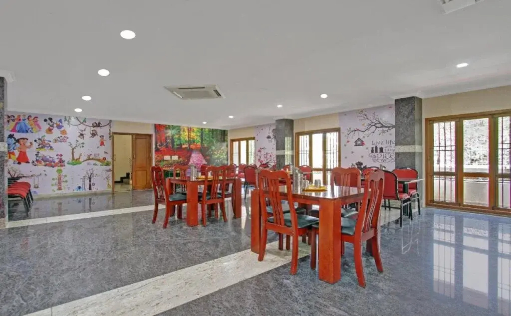 Aar Royal Residency By OYO Rooms