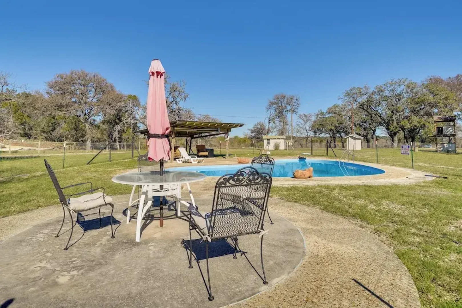 Quiet Bandera Country Home w/ Medina River Access!