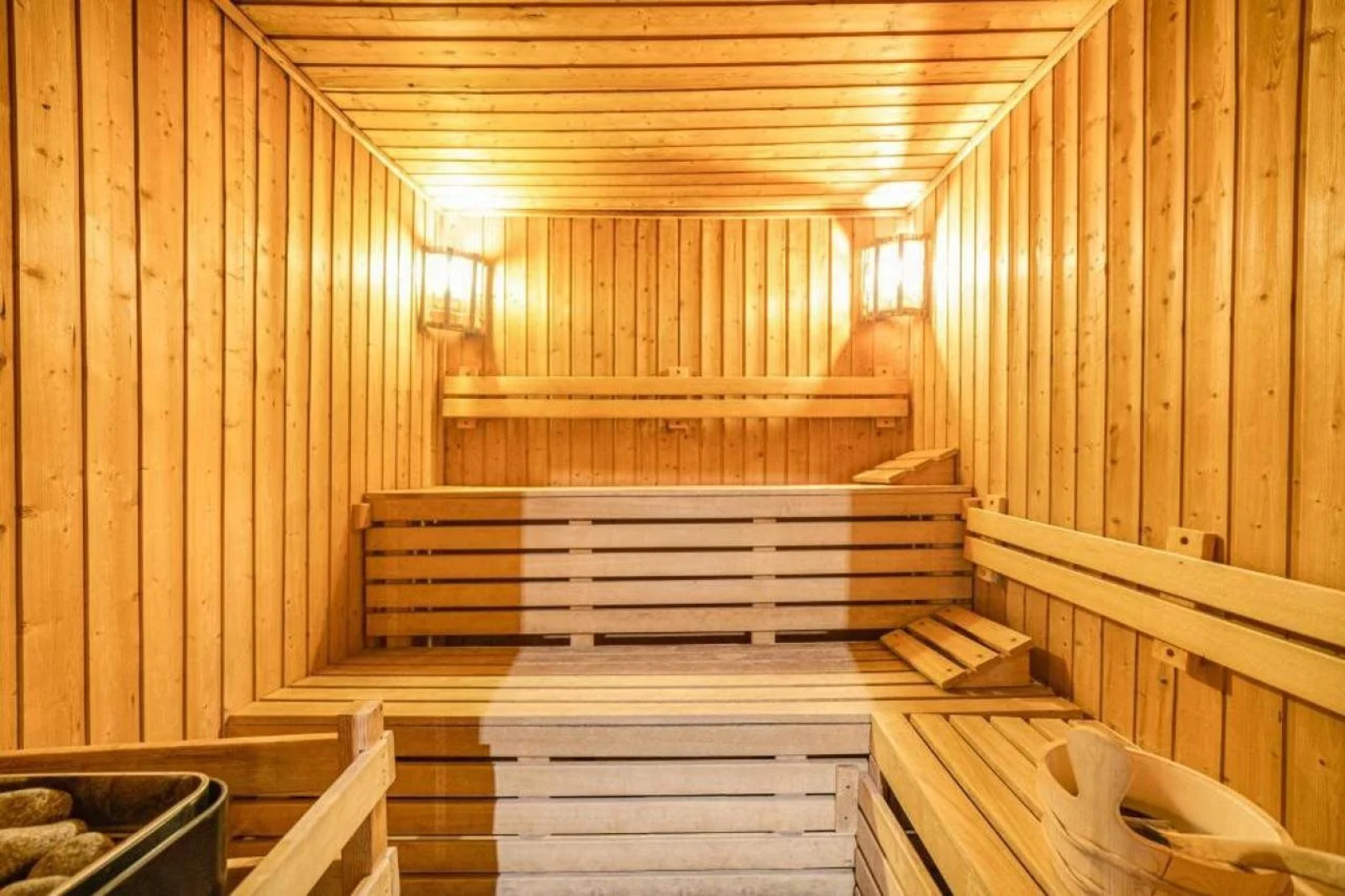 Yellow Praia Monte Gordo