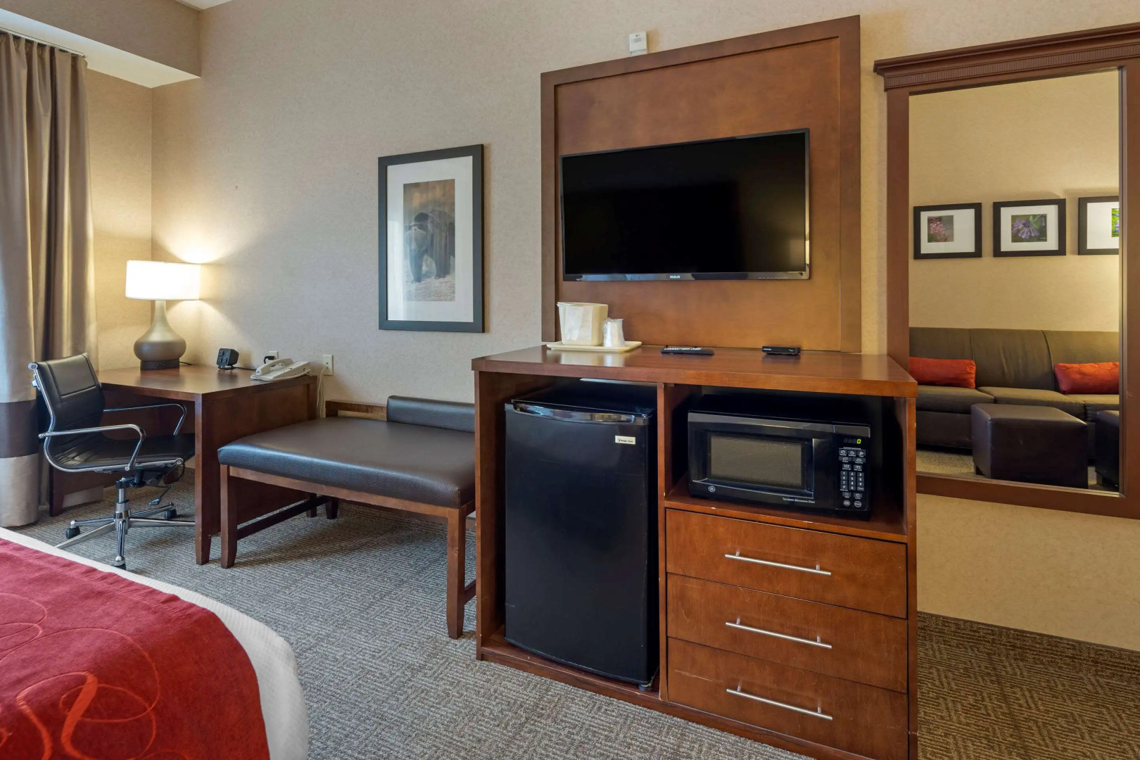 Comfort Suites Anchorage International Airport