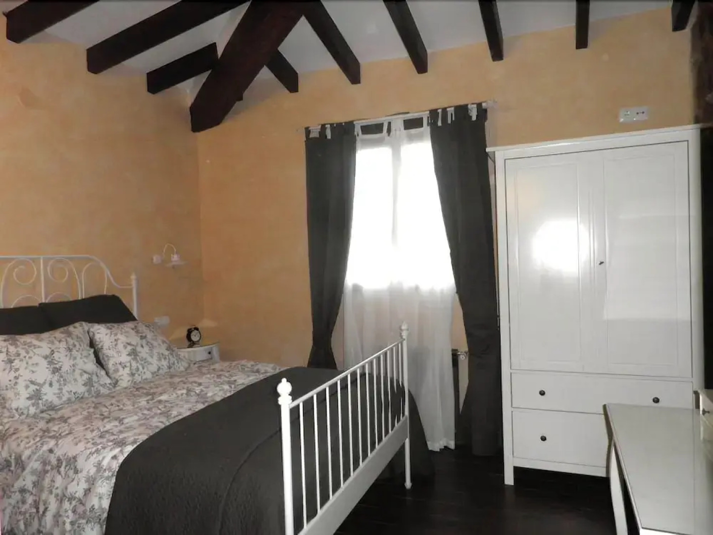 Casa Rural La Charruca