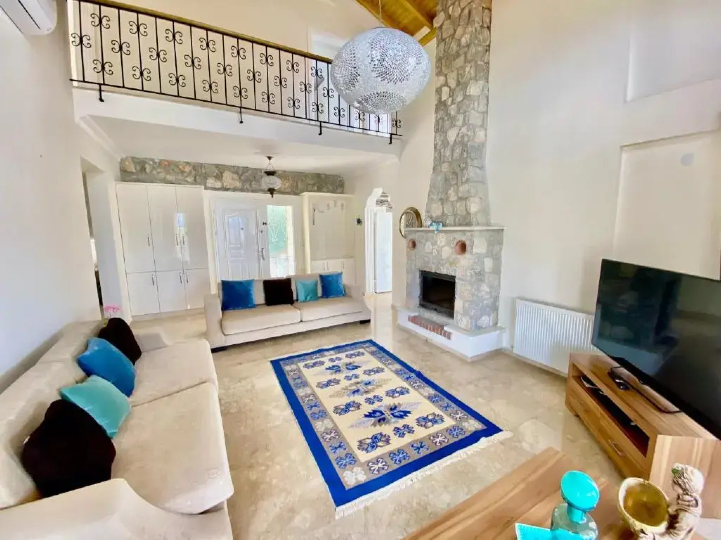 Private Pool - Private 1000m2 Garden, 4 Bedroom - 3 Bathroom - 8 Person, DETACHED Villas, Unlimited WiFi - Free Parking