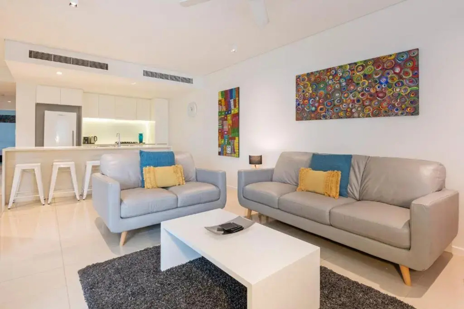 Saltwater Suites - 1,2 & 3 Bed Waterfront Apartments