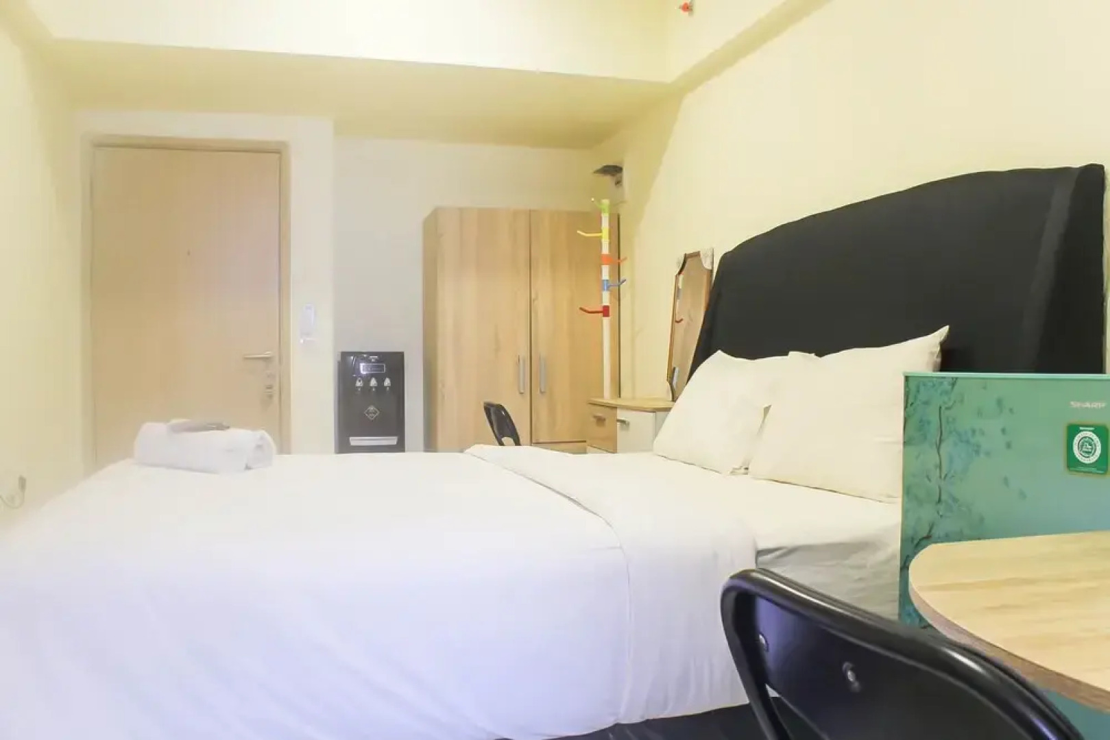 Comfort 1Br At Meikarta Apartment