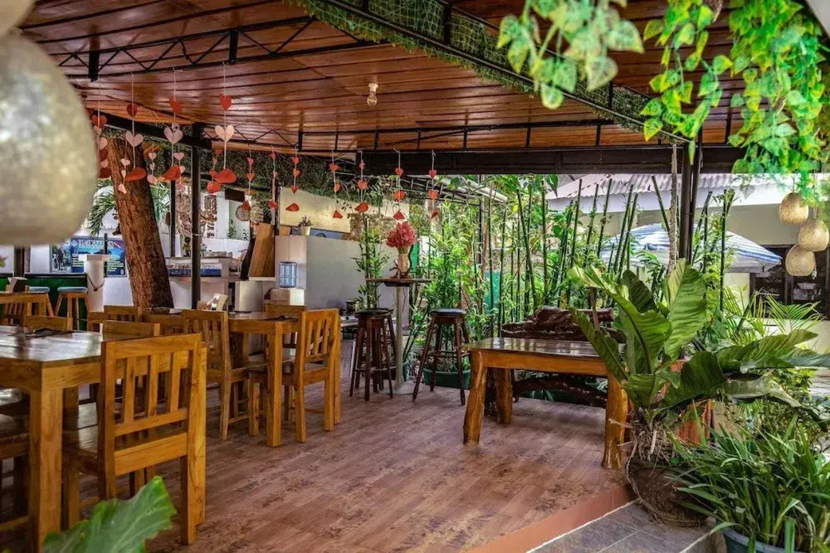 Pescadores Suites Moalboal