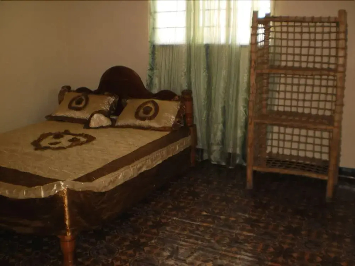 Mfumbwi Backpacker Lodge