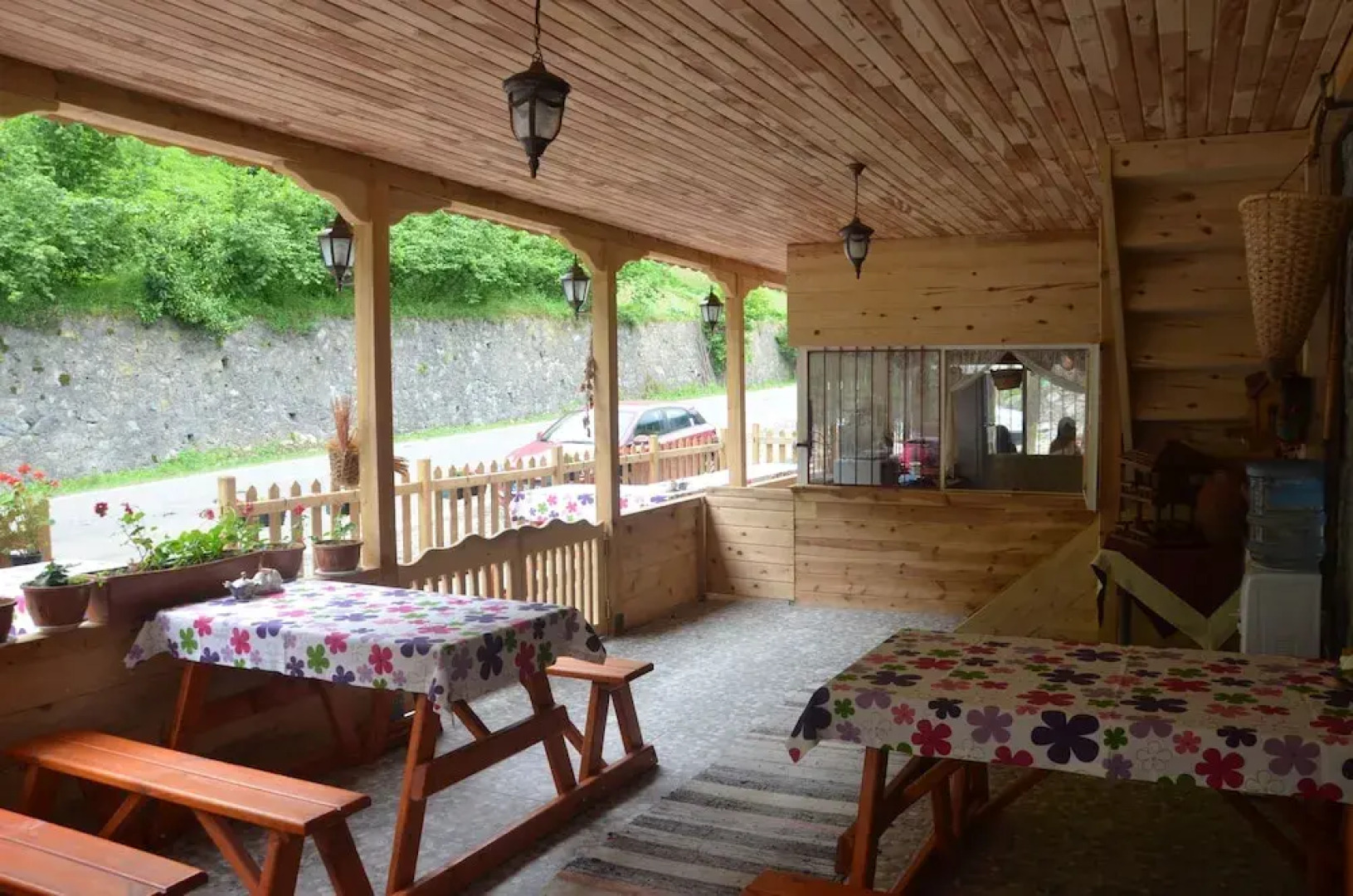 Meroli Ev Pansiyonu ve Yöresel Tatlar