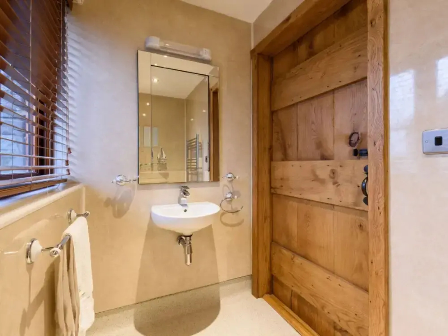 Crai Crai in Crai With 4 Bedrooms and 6 Bathrooms