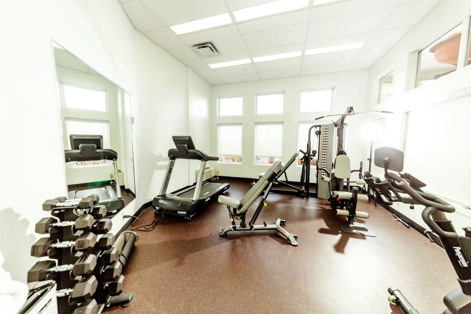 Service Plus Inns and Suites Calgary