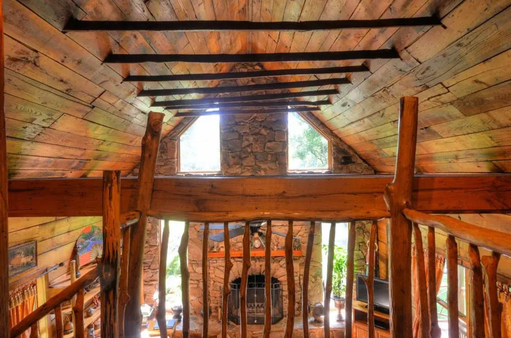 Cherokee Creekside Cabin