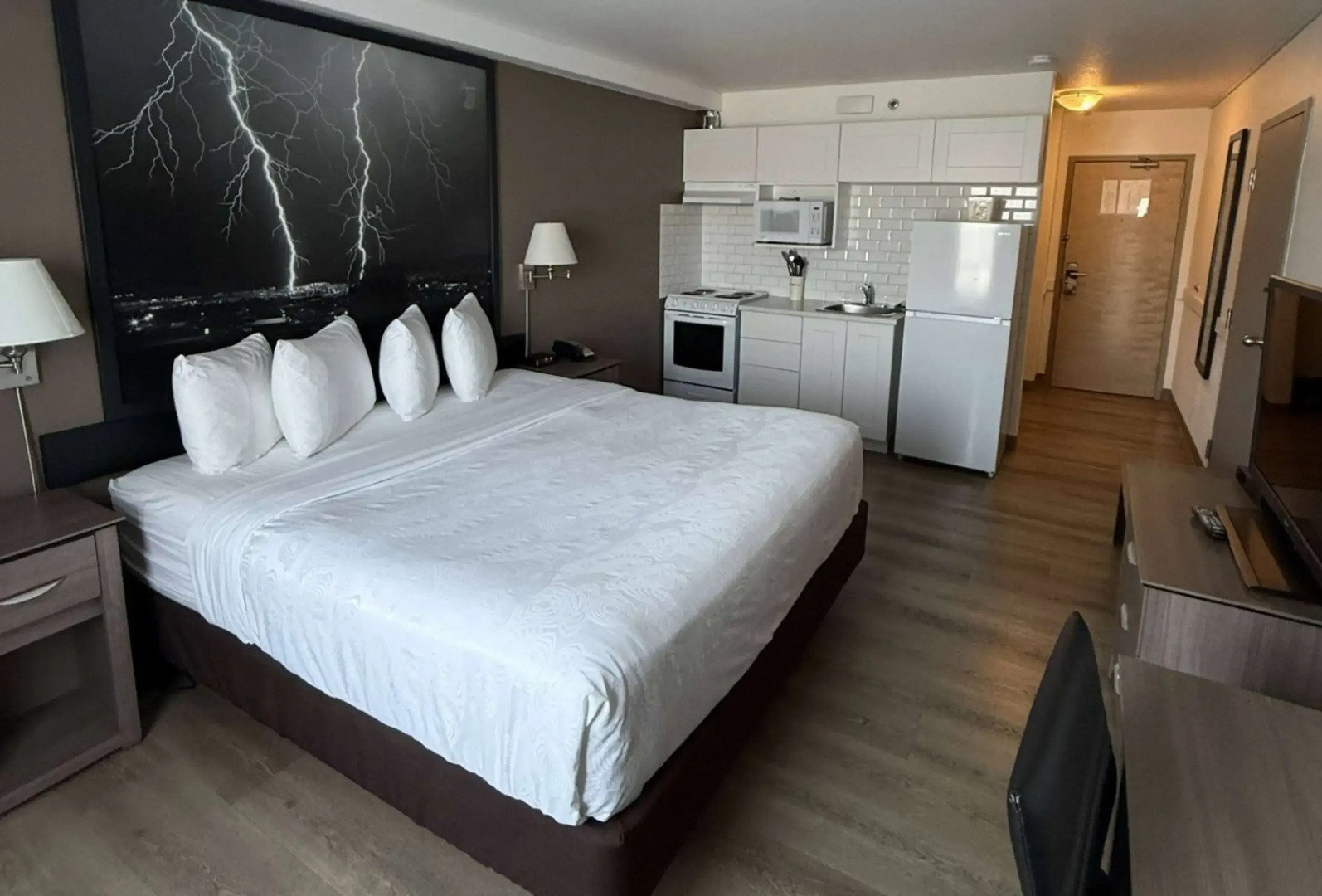 Super 8 by Wyndham Dawson Creek