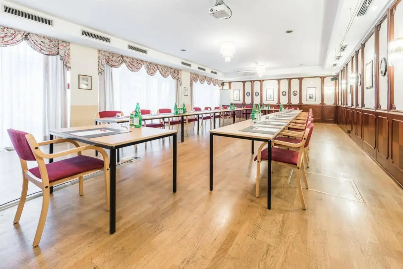 Theaterhotel & Suites Wien