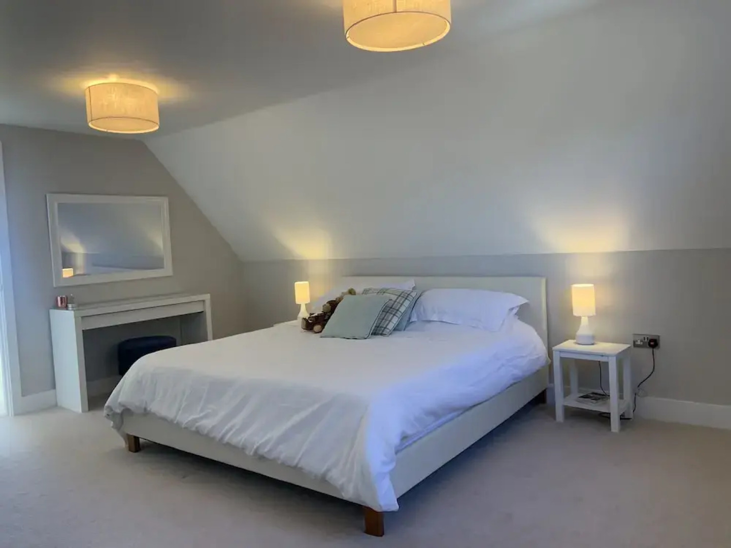 1-bed - Sleeps 2 - Pet Friendly w Parking