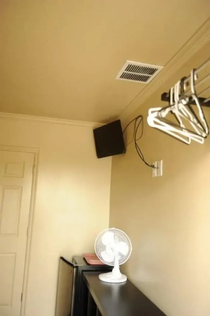 Camelot Inn at Honeyville