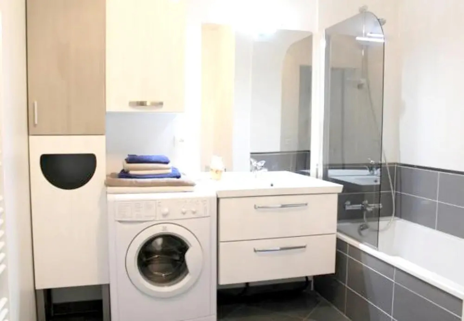 Apartment With one Bedroom in Annecy, With Furnished Balcony and Wifi