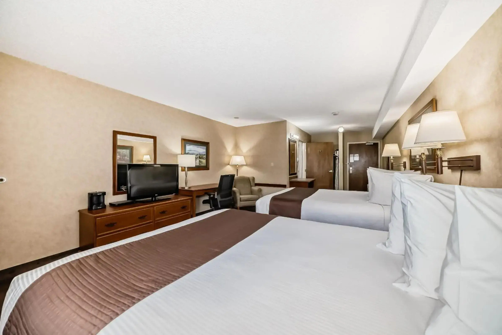 Stony Plain Inn and Suites