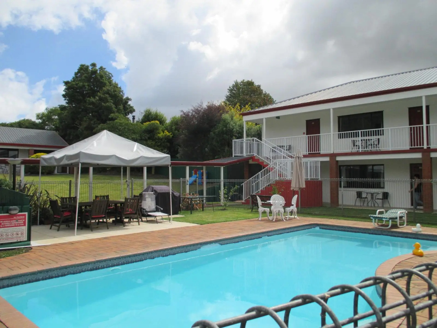 Bk's Counties Motor Lodge