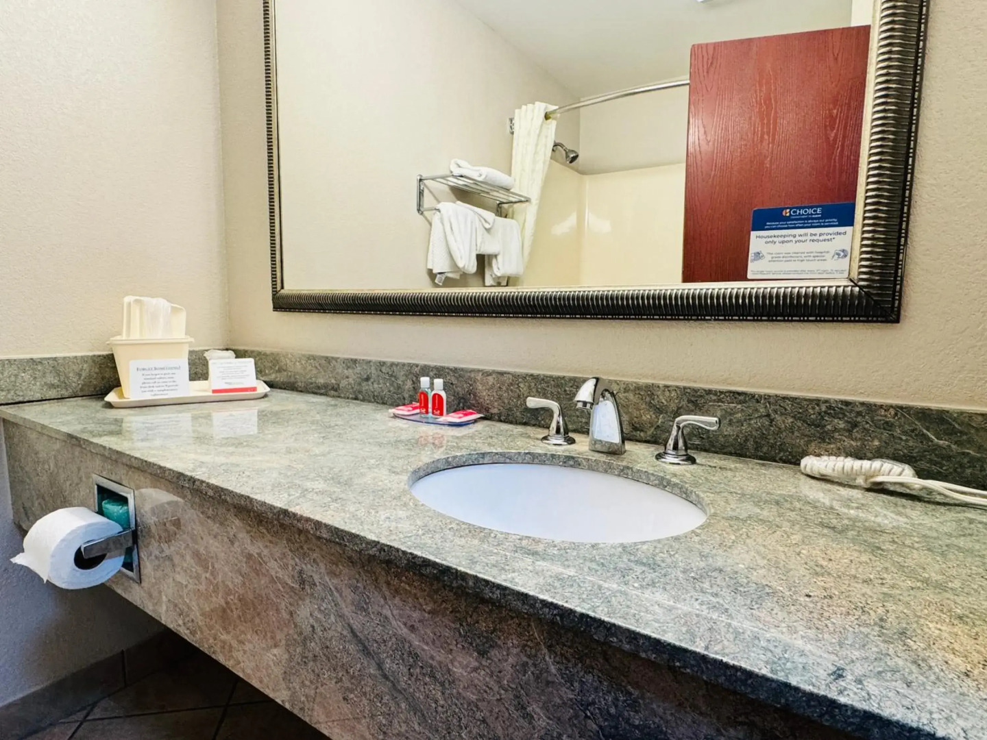 Econo Lodge Inn & Suites Monroe