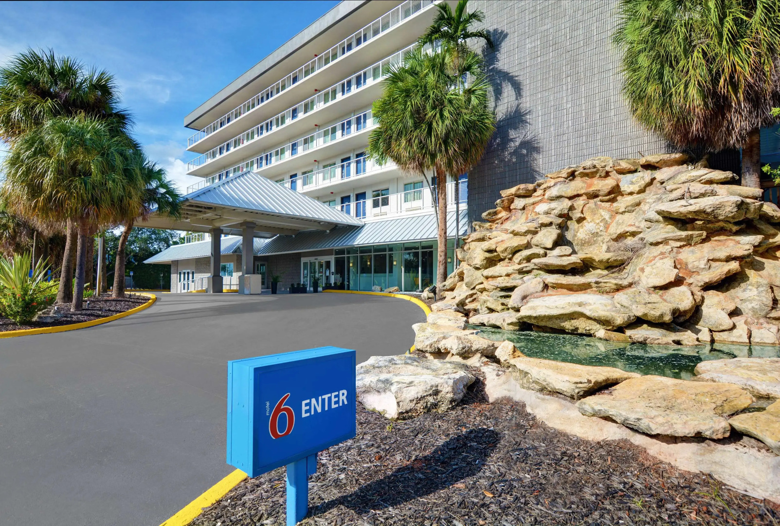 Motel 6 Cutler Bay, FL