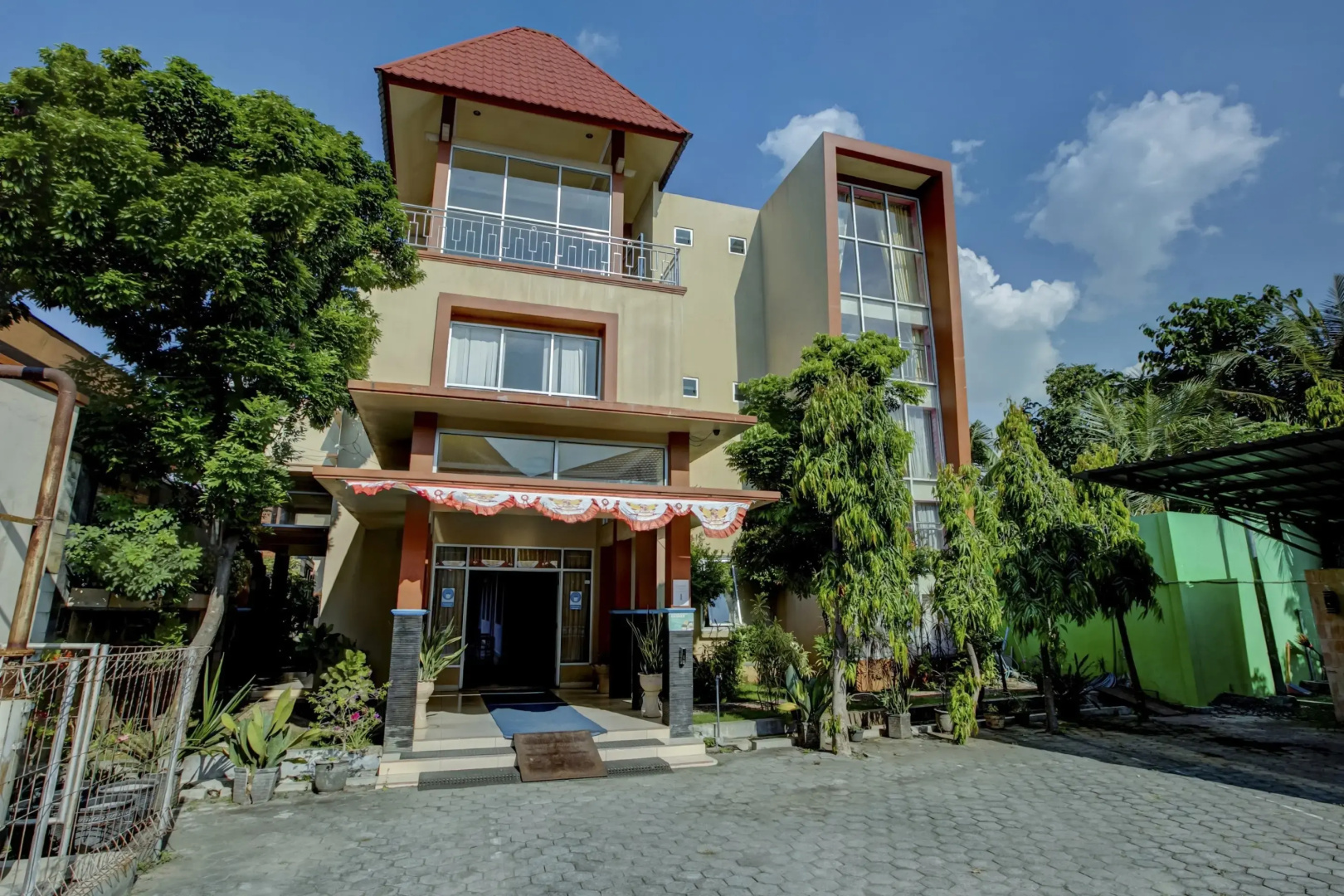 CAPITAL O 3933 Hotel Grand Anugrah